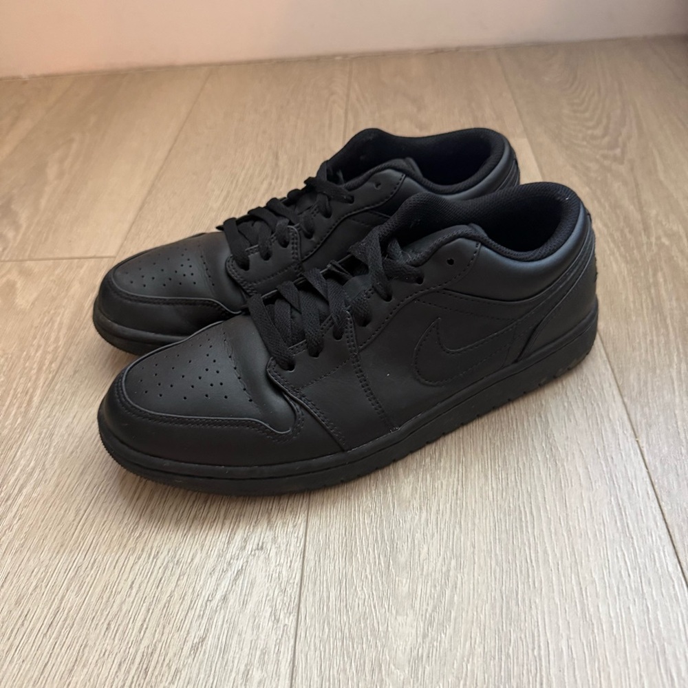Nike Air Jordan 1 Low Triple Black